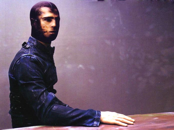  . L'Uomo Vogue. /'2004