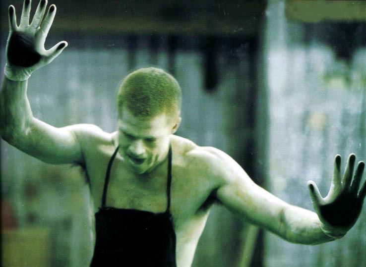  . L'Uomo Vogue. /'2004