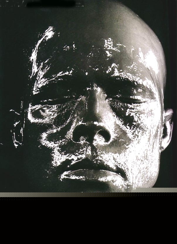  . L'Uomo Vogue. /'2004